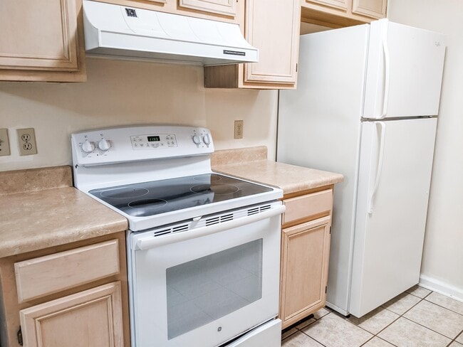 Building Photo - 104 S Whetherbine Way