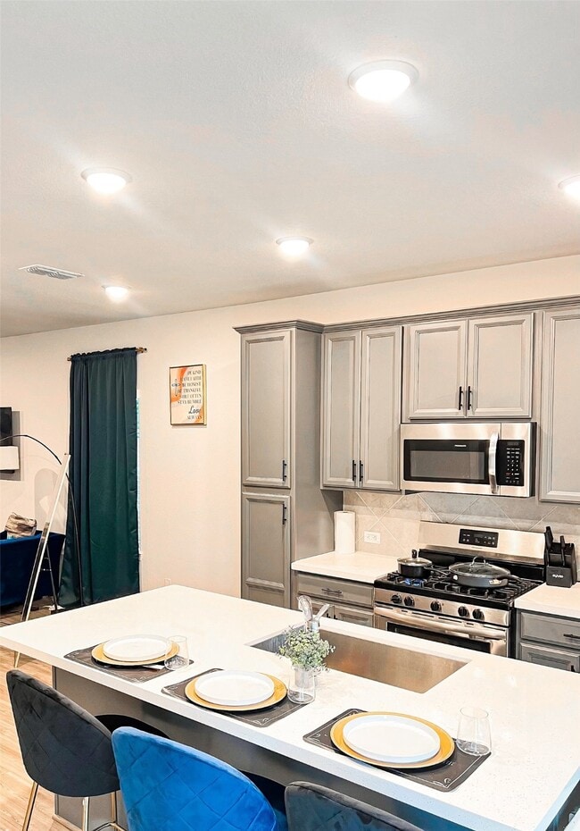 Building Photo - 6911 Calhoun Rd