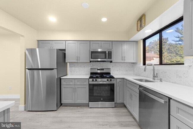 Building Photo - 47 Mara Ct