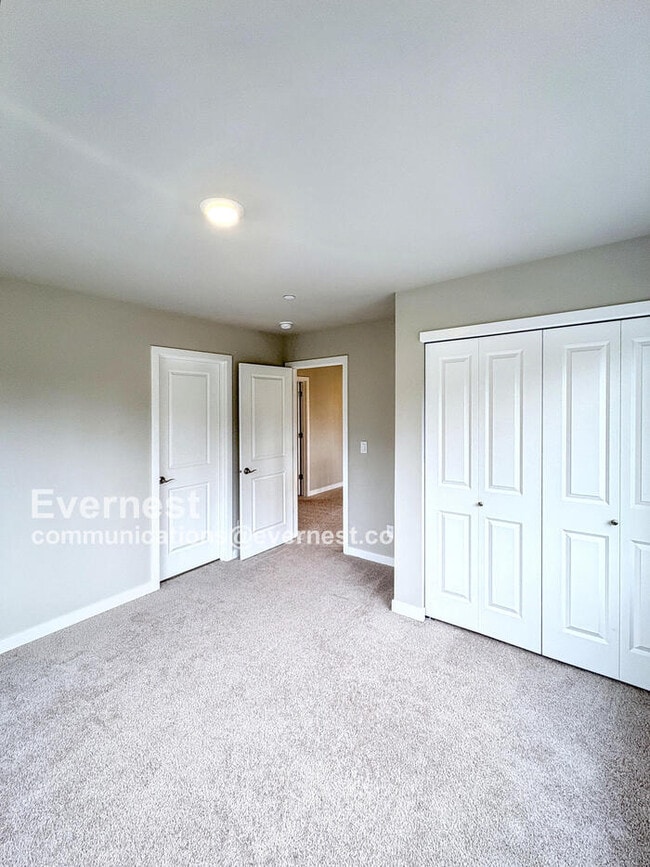 Building Photo - 16009 SE 141st Pl