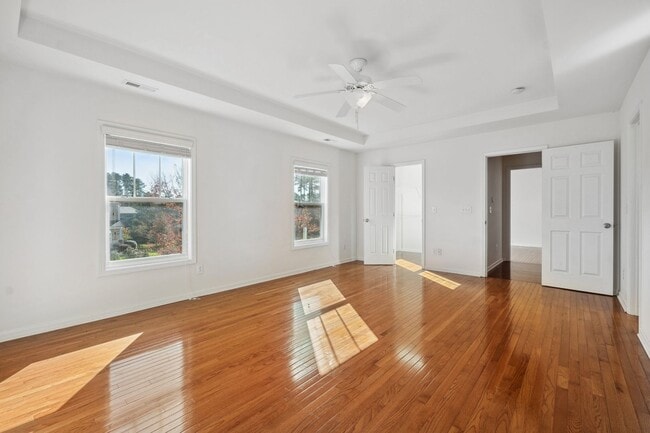 Building Photo - Welcome to this charming 4-bedroom, 2.5-bathroom home located in Durham, NC.!