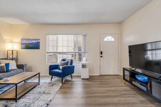 Building Photo - 4253 Central Ave