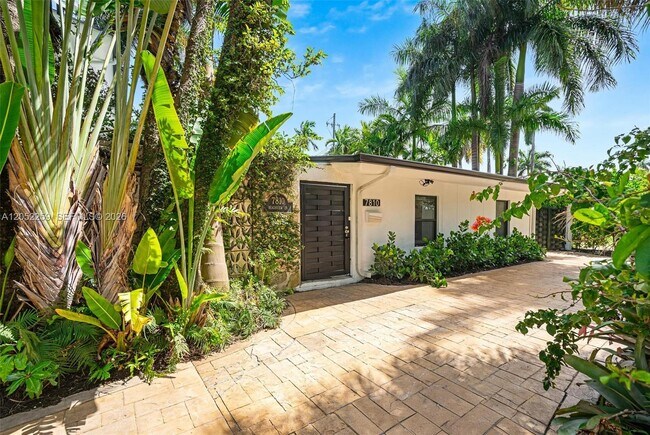 Building Photo - 7810 Beach View Dr
