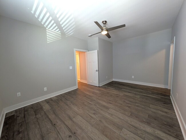 Building Photo - Stunning Contemporary 2 story, 4 bedroom, 3 full bath home is Located in the Merry Oaks Community!