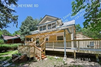 Building Photo - 1702 W Cheyenne Rd