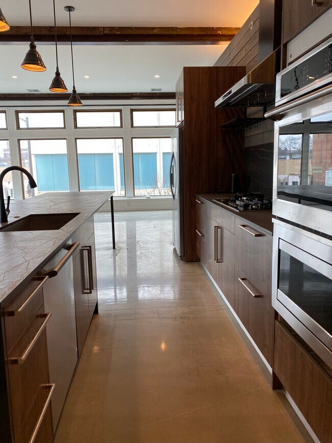 Building Photo - 501 South St