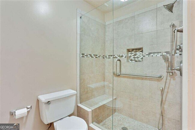 Building Photo - 2949 Torreya Way SE