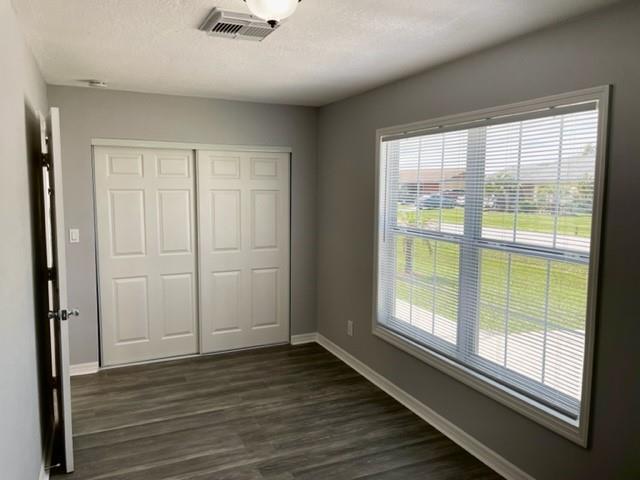 Building Photo - 705 Harland Ct