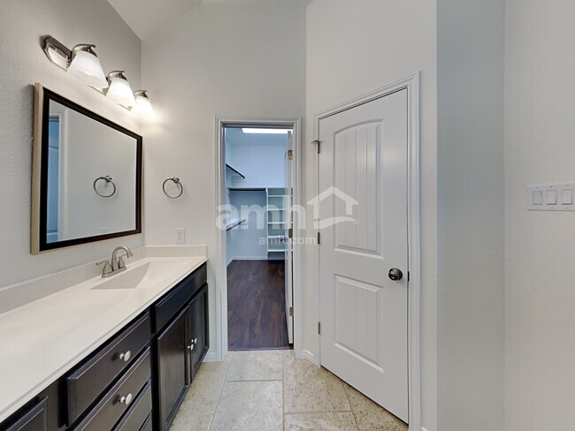 Building Photo - 21614 Champagne Dr E