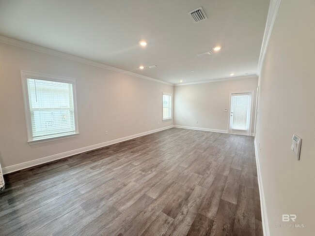 Building Photo - 32487 Revere Dr