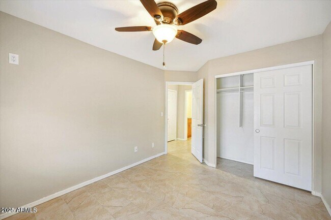 Building Photo - 11144 E Laurel Ln