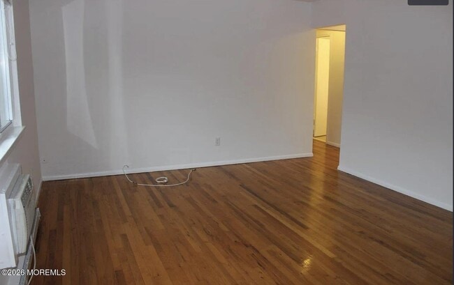 Building Photo - 711 Wall Rd