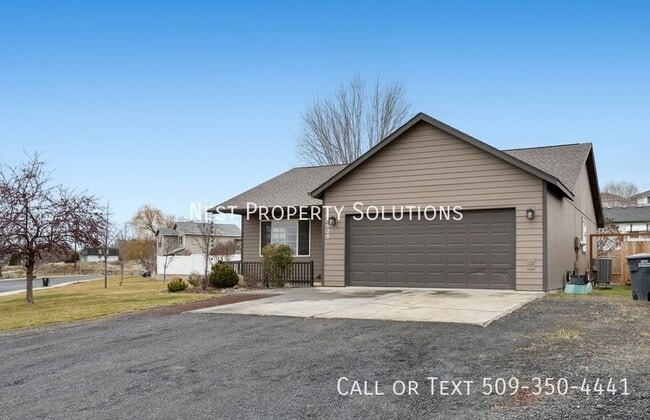 Building Photo - 1525 S Bailey Ave