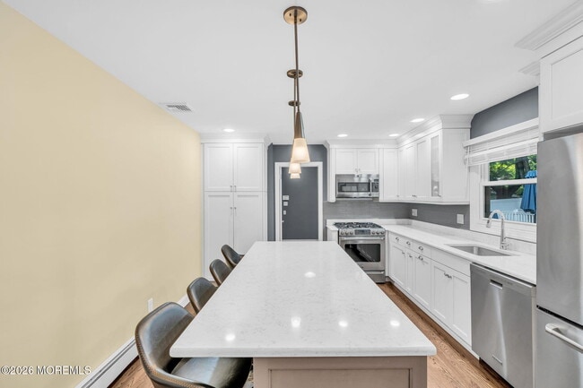 Building Photo - 485 Freehold St