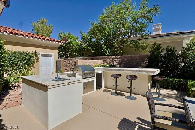 Building Photo - 12047 Oakland Hills Dr