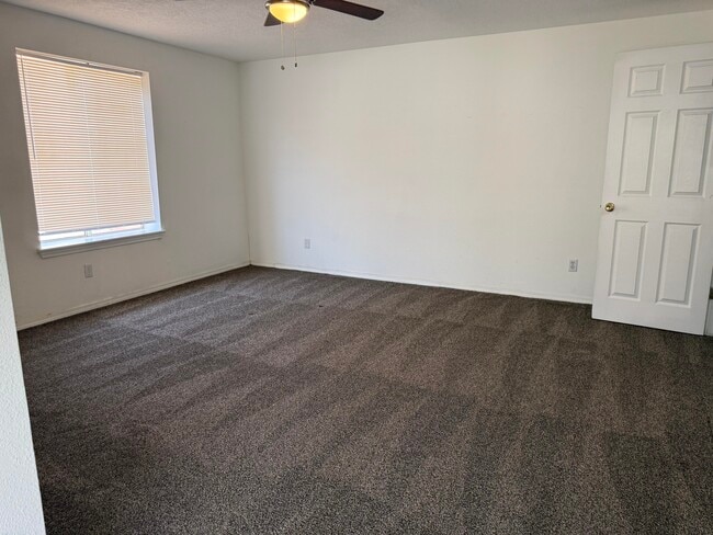 Building Photo - 4808 Driftwood Ave NW