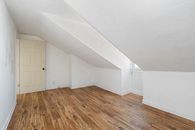 Building Photo - MOVE IN SPECIAL! SCORE HALF OFF 1ST MONTH'...