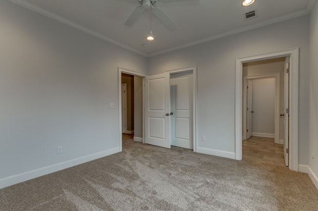Bedroom 2 - 818 Columbiana Rd