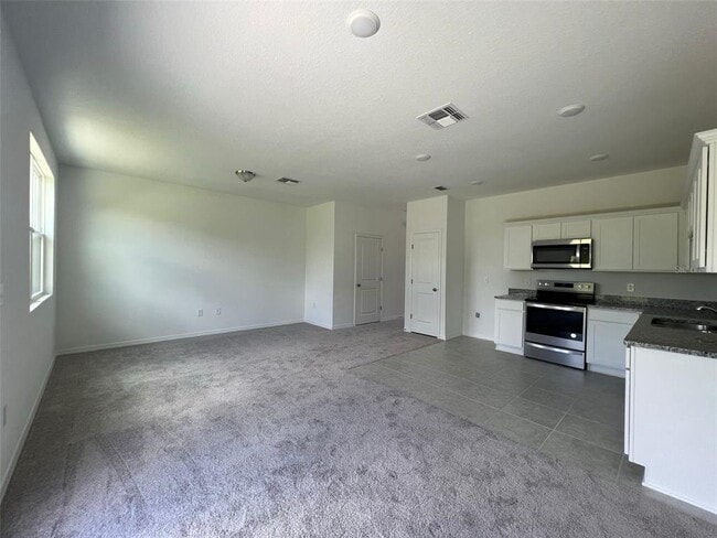 Building Photo - 545 Madison Dr