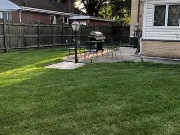 Building Photo - 9225 Mason Ave