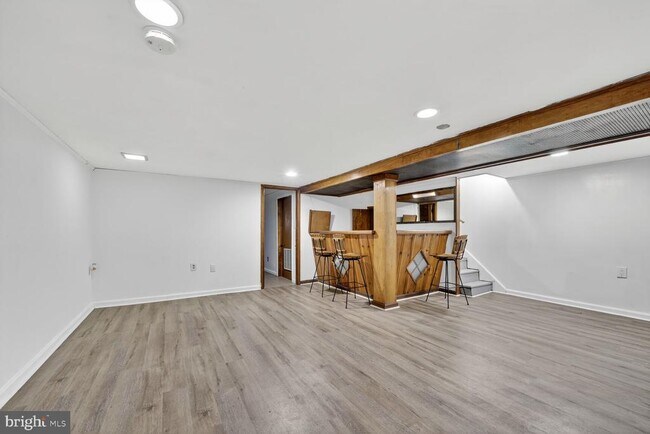 Building Photo - 517 Quincy St NW