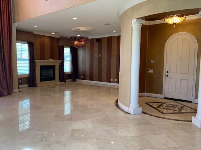 Building Photo - Boat Dock Home | Gated Community | Oxnard ...