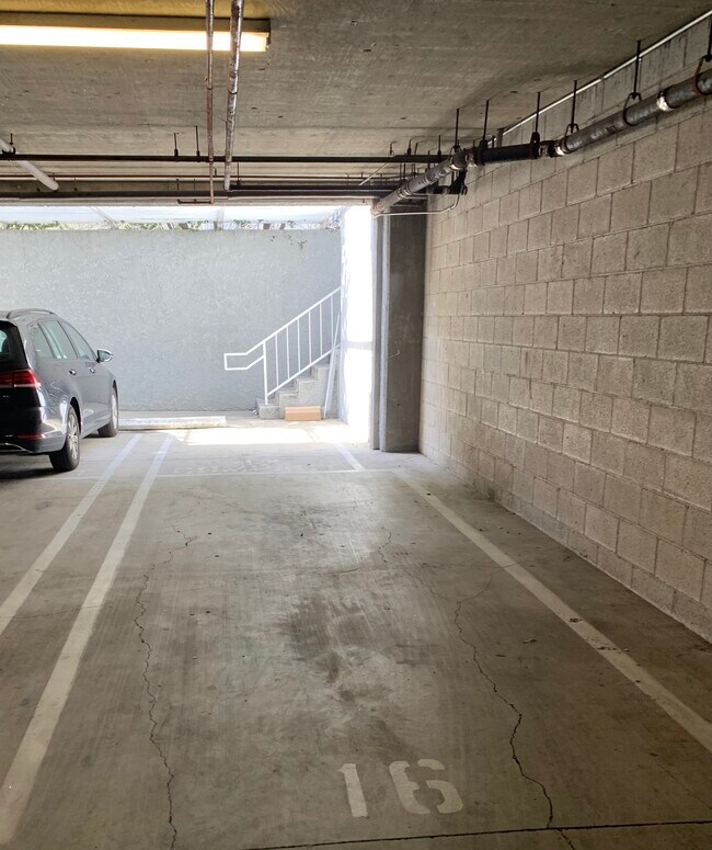 Building Photo - 2471 Sawtelle Blvd