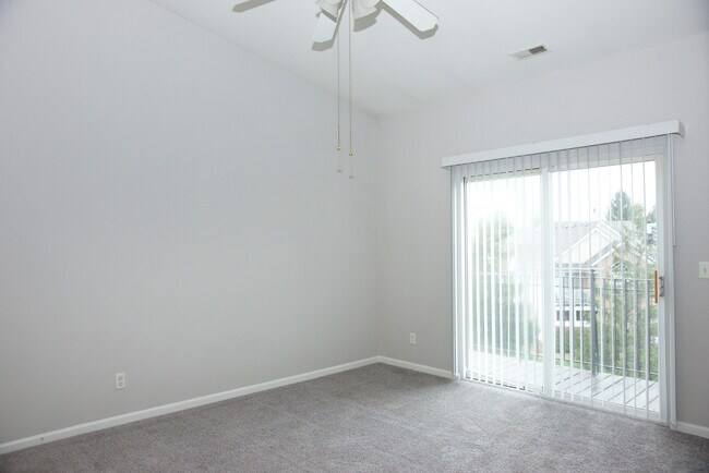 Building Photo - 42635 Park Cresent Dr