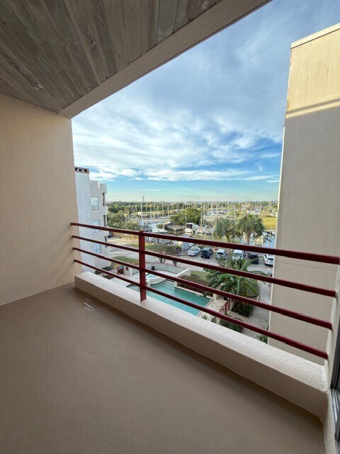 Building Photo - 1306 Marina Bay Dr