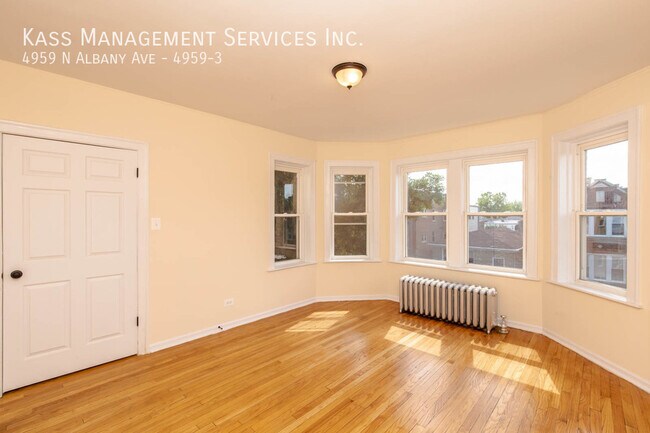 Building Photo - 4959 N Albany Ave