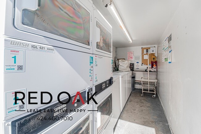 Building Photo - 4433 Colbath Ave