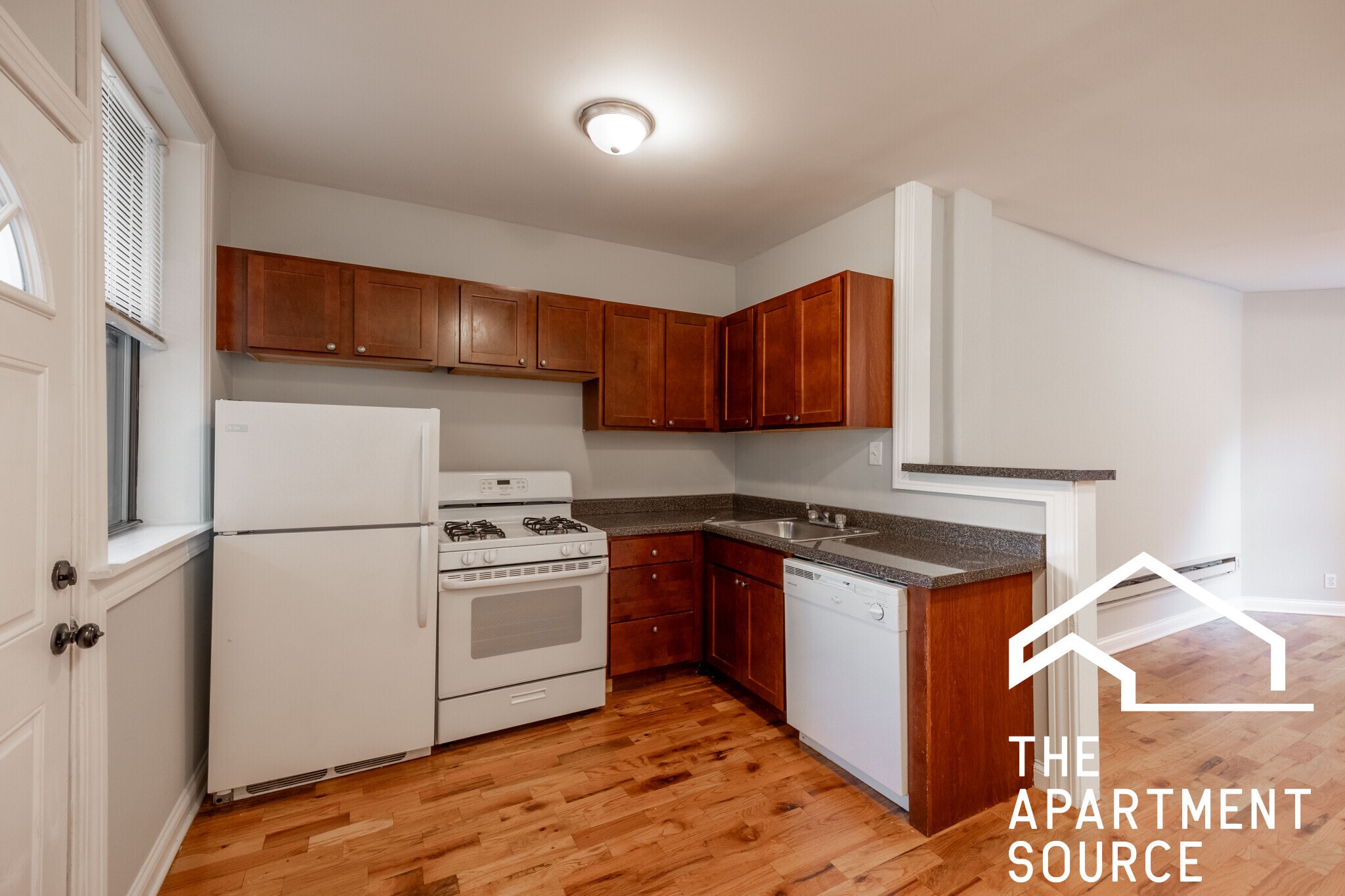 Building Photo - 4431 N Wolcott Ave