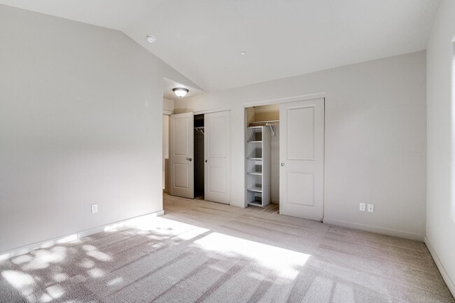 Building Photo - Beautiful 3 Bed, 2.5 Bath Rental Home in W...