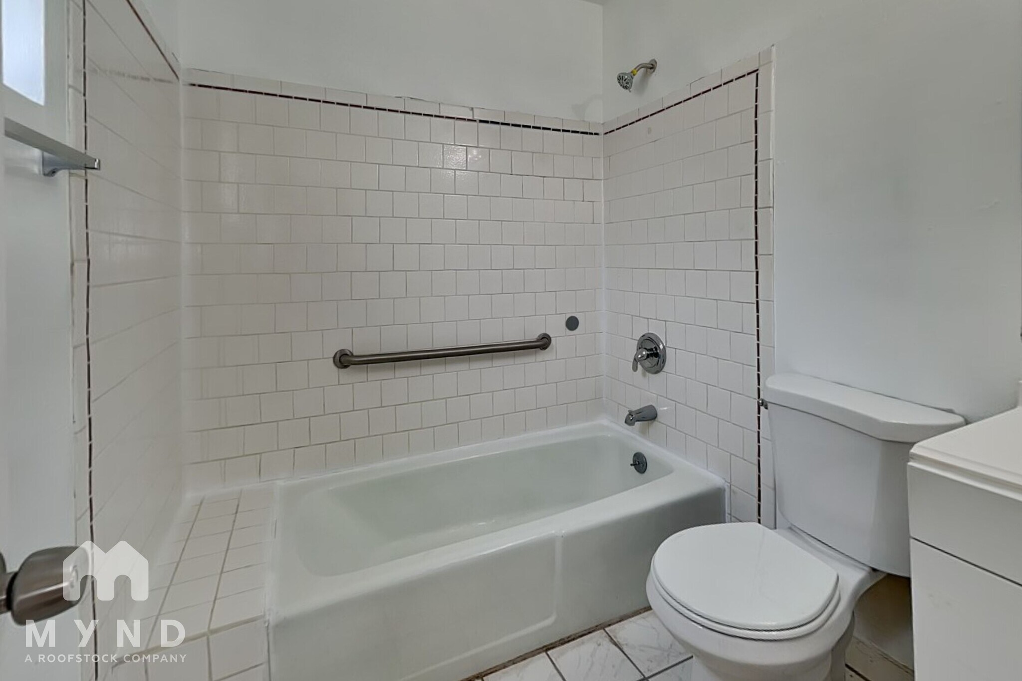 Building Photo - 10948 W 4th St