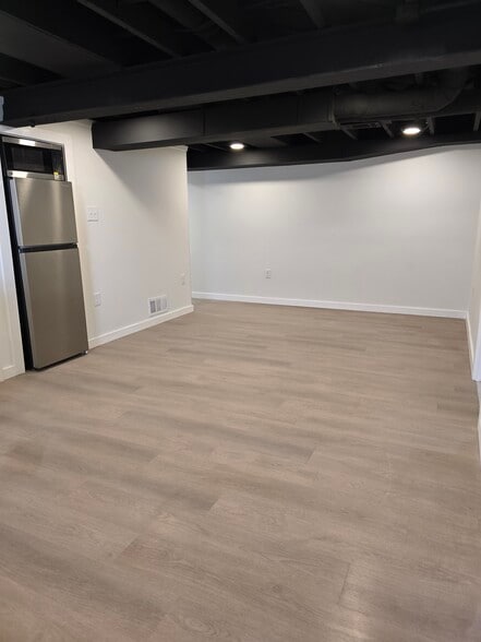 Building Photo - 10535 W Spring Green Rd