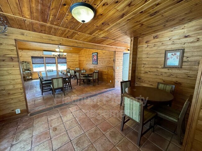 Building Photo - 971 Mountain Cove Rd