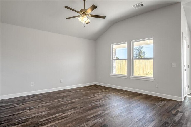 Building Photo - 15732 Potomac Dr