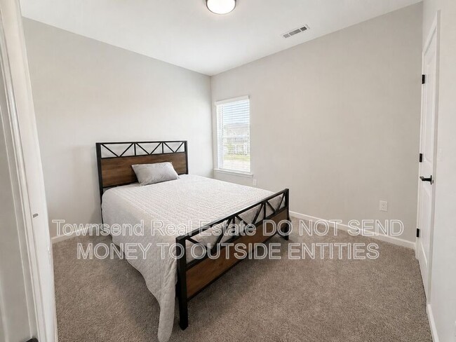 Building Photo - 1716 Nesting Trl Dr