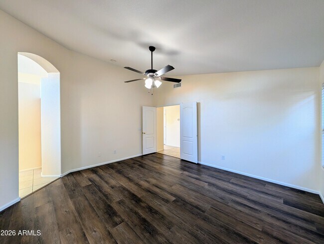 Building Photo - 11134 W Windsor Ave