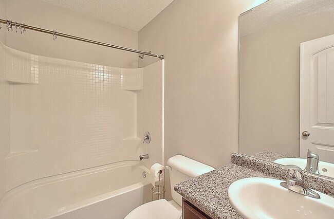 Building Photo - 1429 Evergreen Trl