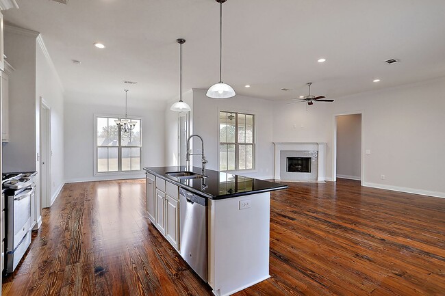 Building Photo - 3 Bed/2 Bath in Fall's Crossing- Gluckstadt!