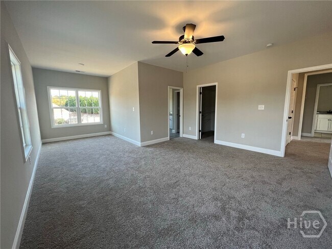 Building Photo - 1441 Willow Creek Dr