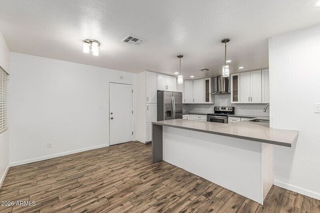 Building Photo - 937 N 85th St