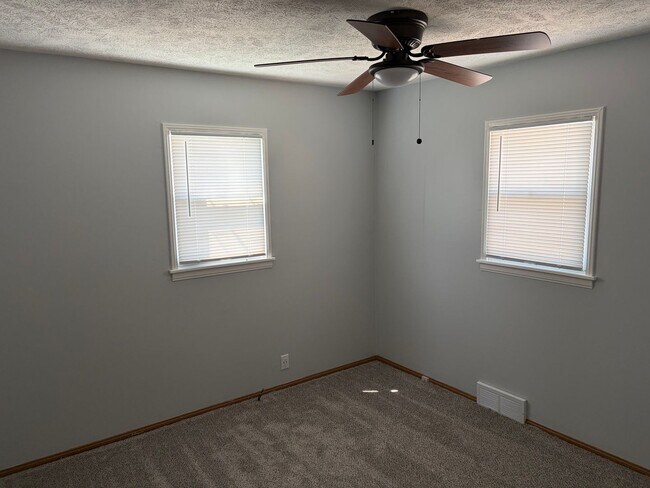 Building Photo - 4612 S 63rd St