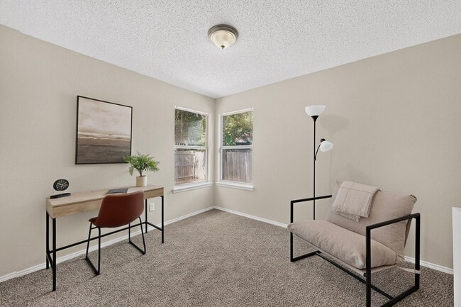 Building Photo - 625 Spillway Dr