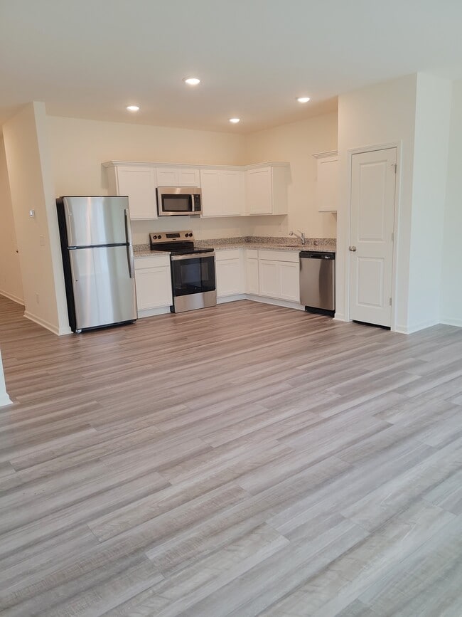 Building Photo - 1122 Tofino Dr