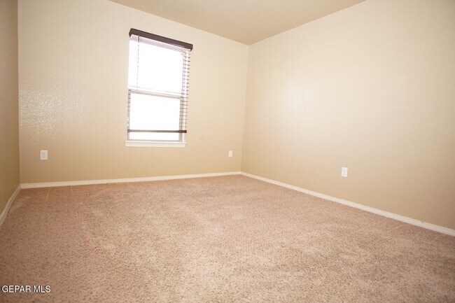 Building Photo - 14207 Otter Point Ct