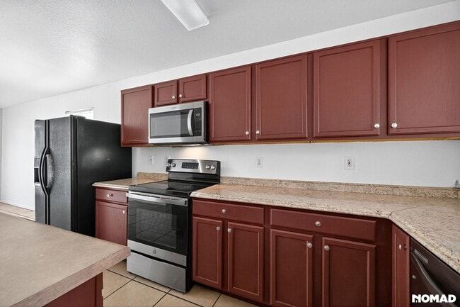 Building Photo - 2230 N 94th Ln