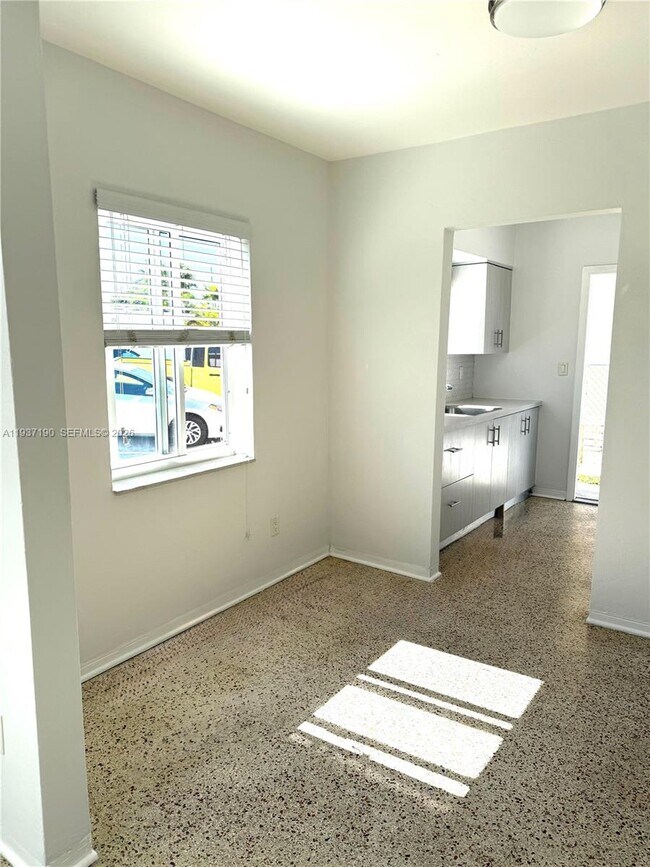 Building Photo - 887 80th St