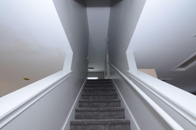 Building Photo - 10316 Garbacz Dr